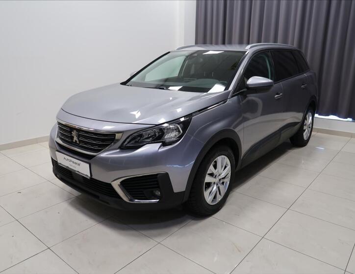 Peugeot 5008 1