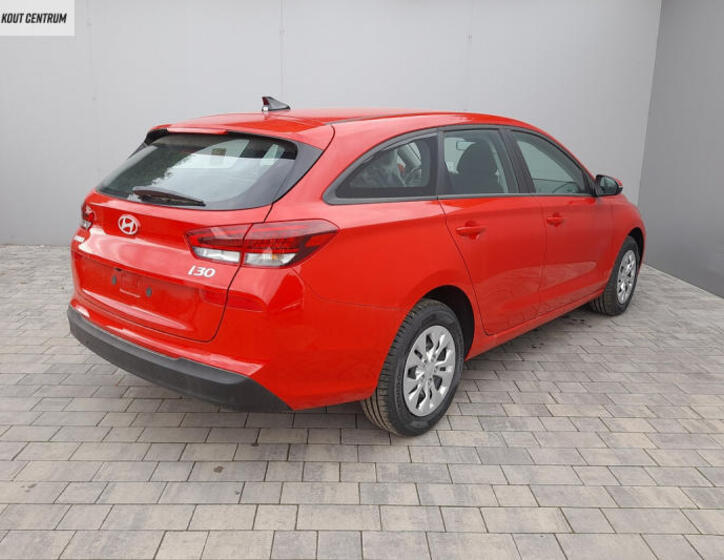 Hyundai i30 4