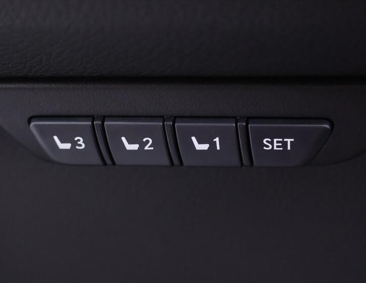 Lexus NX 300h 15
