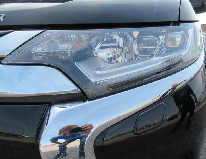 Mitsubishi Outlander 3