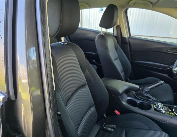 Mazda 3 28