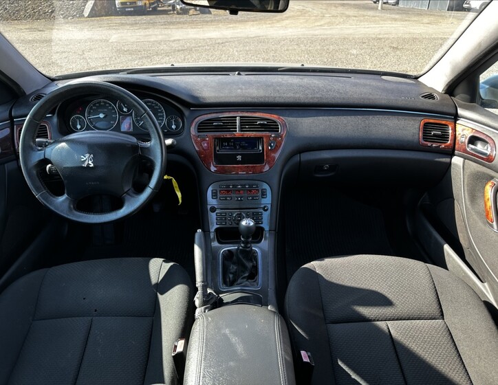 Peugeot 607 17