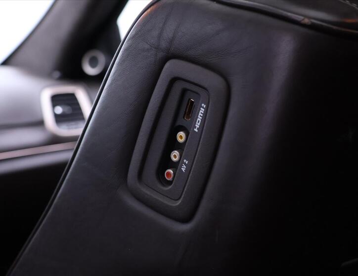 Jeep Grand Cherokee 30