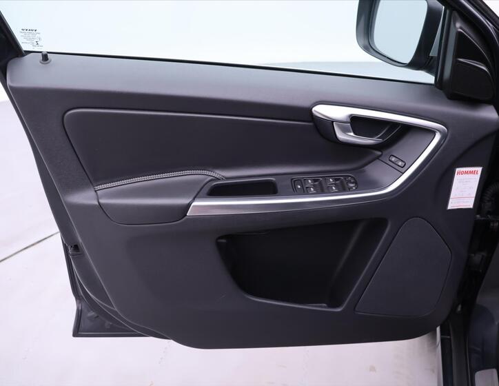 Volvo XC60 11