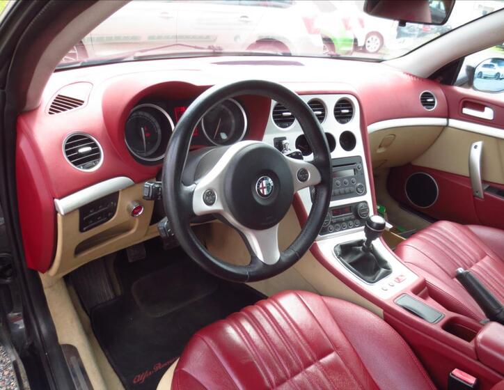 Alfa Romeo Brera 13