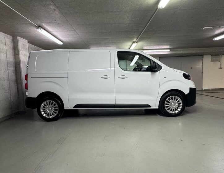 Toyota ProAce 4