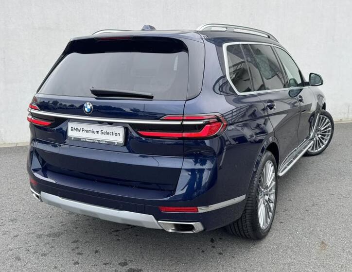 BMW X7 2