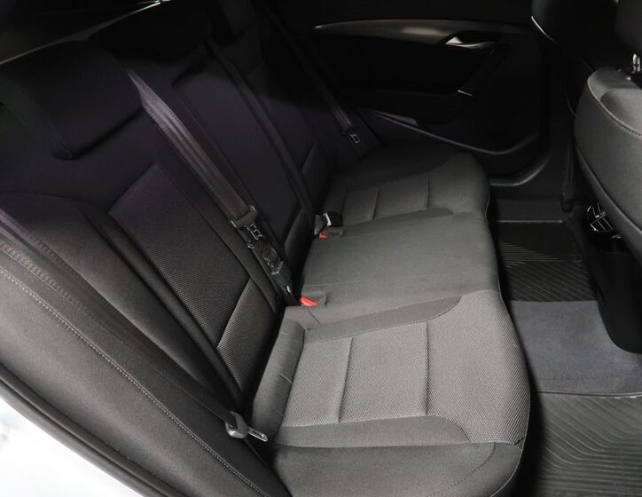 Hyundai i40 12