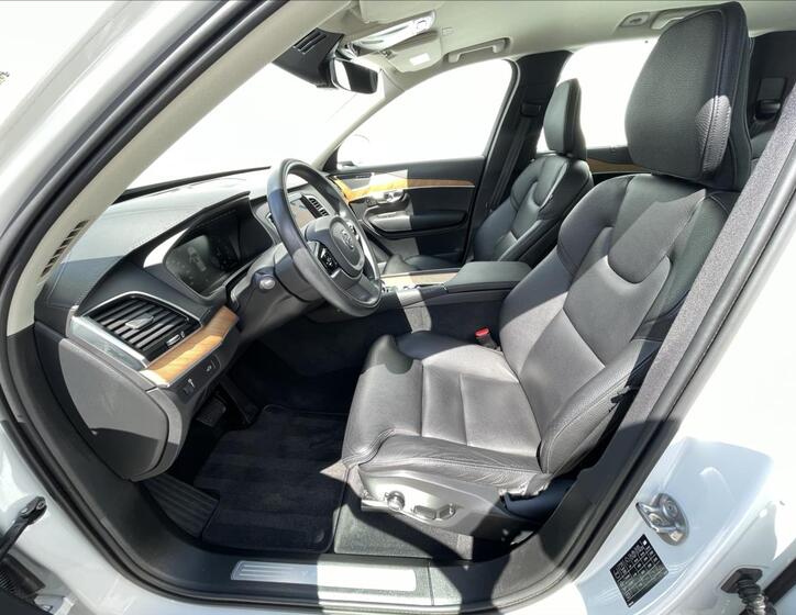 Volvo XC90 4