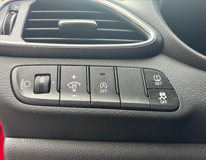 Hyundai i30 12
