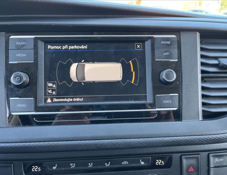 Volkswagen Caravelle 27