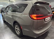Chrysler Pacifica 4
