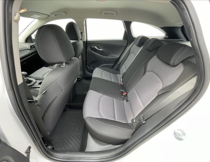 Hyundai i30 16