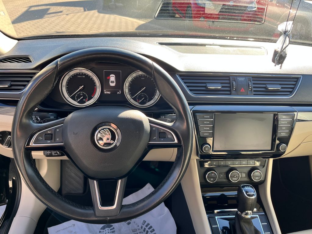 Škoda Superb