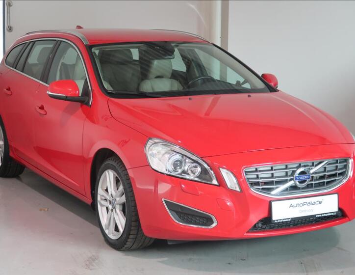 Volvo V60 3