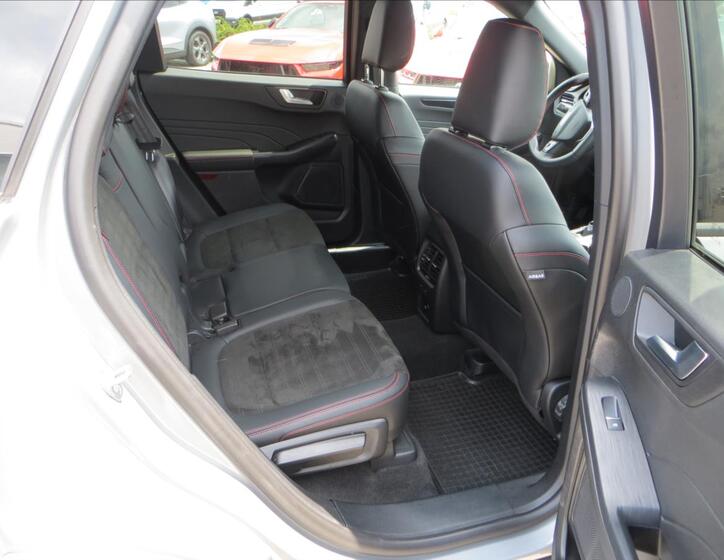 Ford Kuga 13