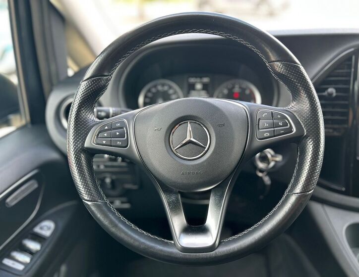 Mercedes-Benz Vito 17