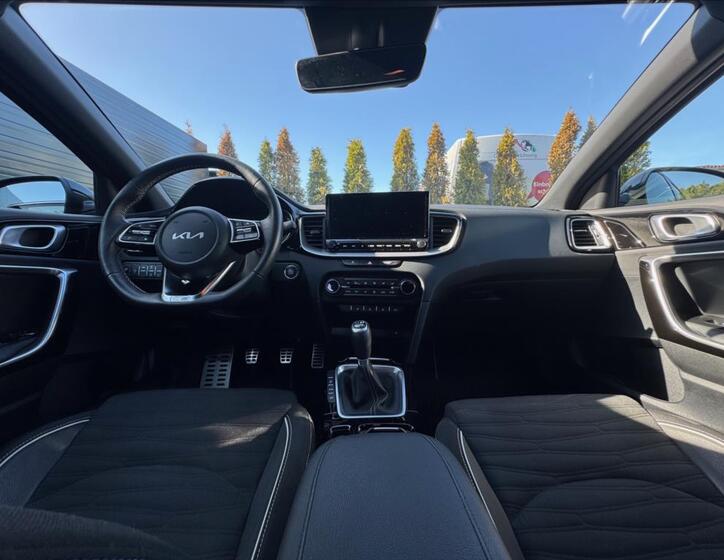 KIA ProCeed 13