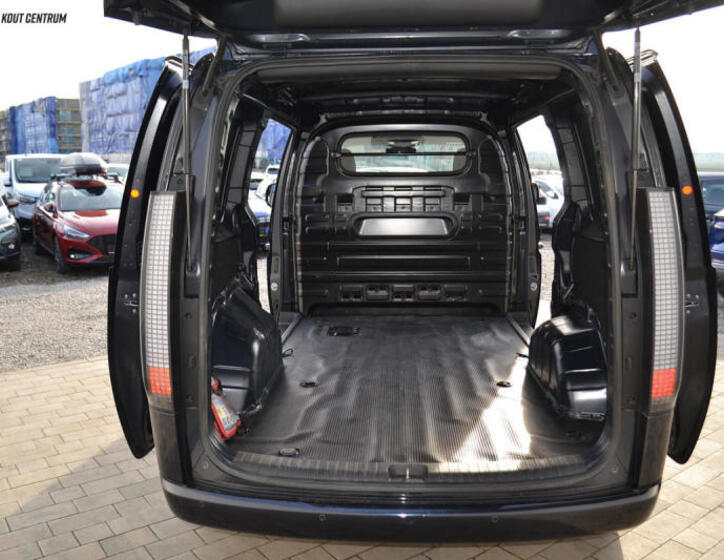 Hyundai Staria 19