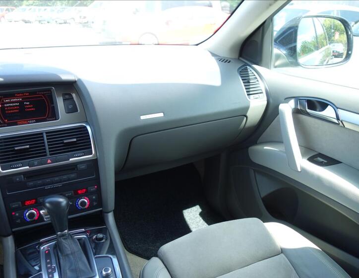 Audi Q7 22