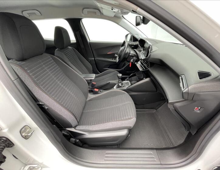 Peugeot 2008 18