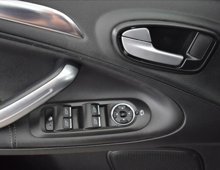 Ford S-MAX 29