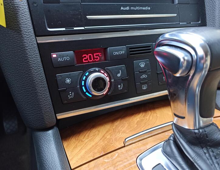 Audi Q7 24