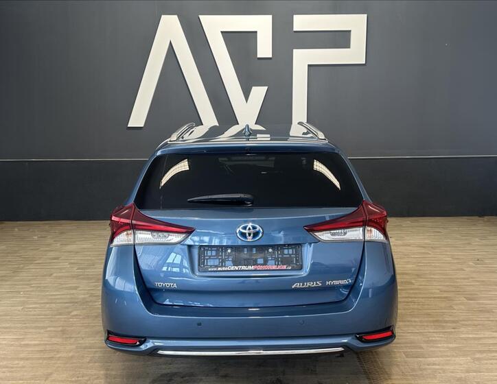 Toyota Auris 9
