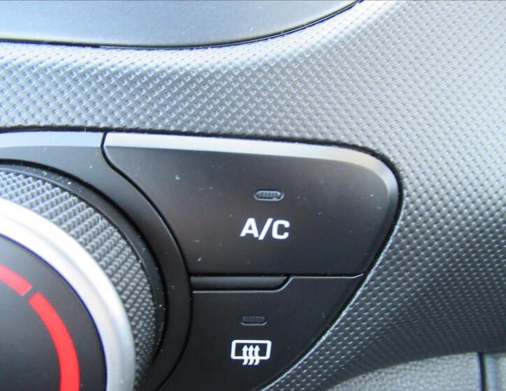 Hyundai i10 17