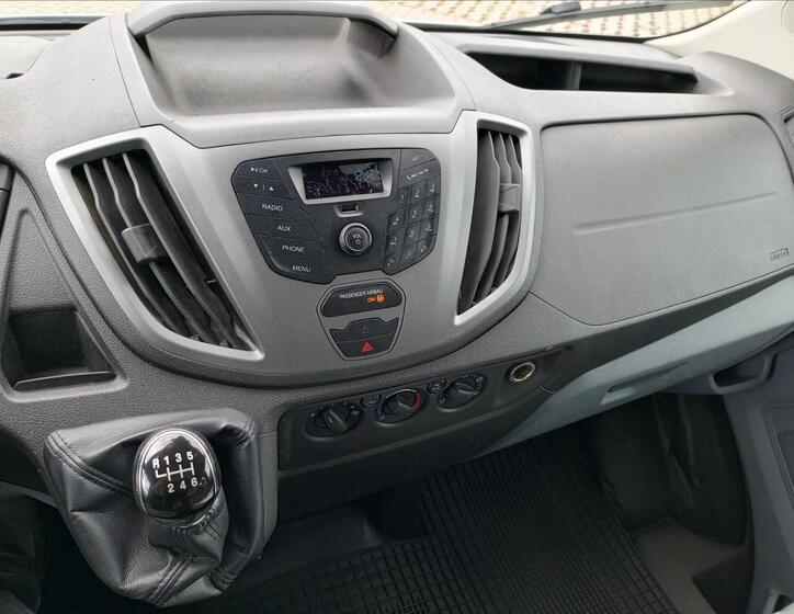 Ford Transit 18