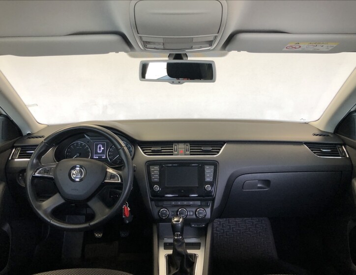 Škoda Octavia 14