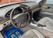 Mercedes-Benz Třídy E 8