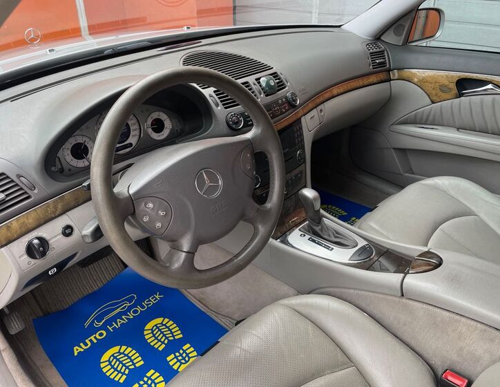Mercedes-Benz Třídy E 8