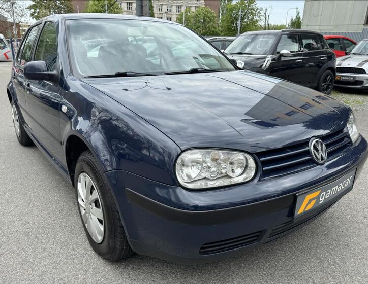 Volkswagen Golf 2
