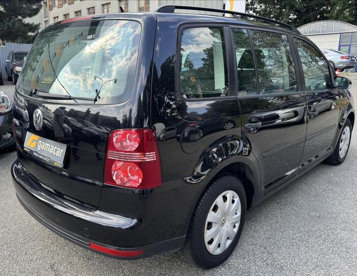 Volkswagen Touran 7