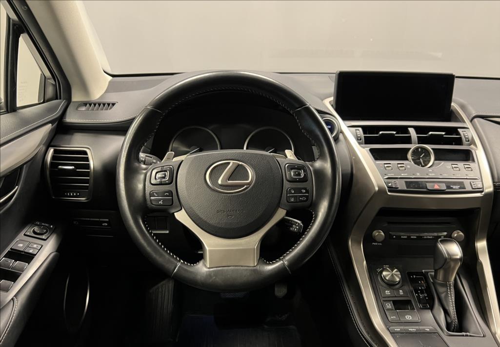 Lexus NX 300h