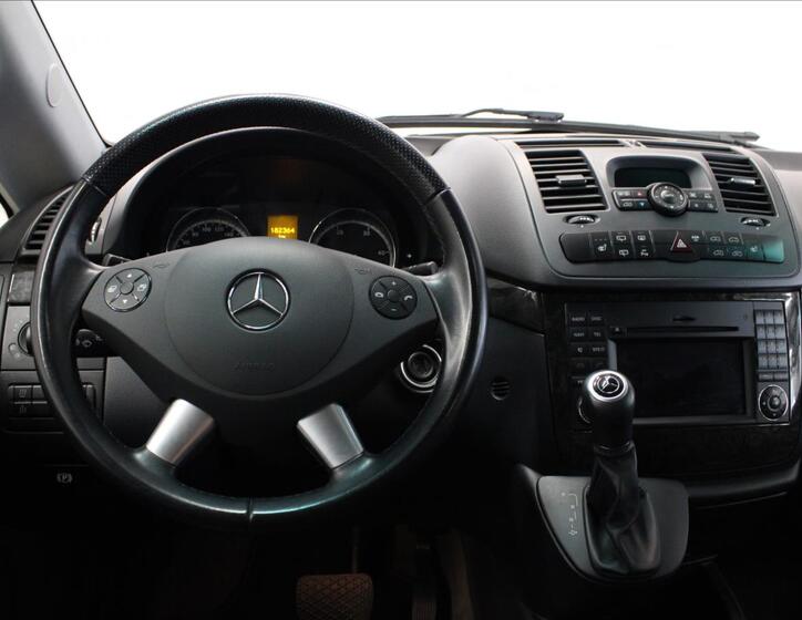 Mercedes-Benz Viano 29