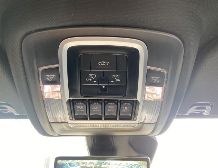 Dodge RAM 15