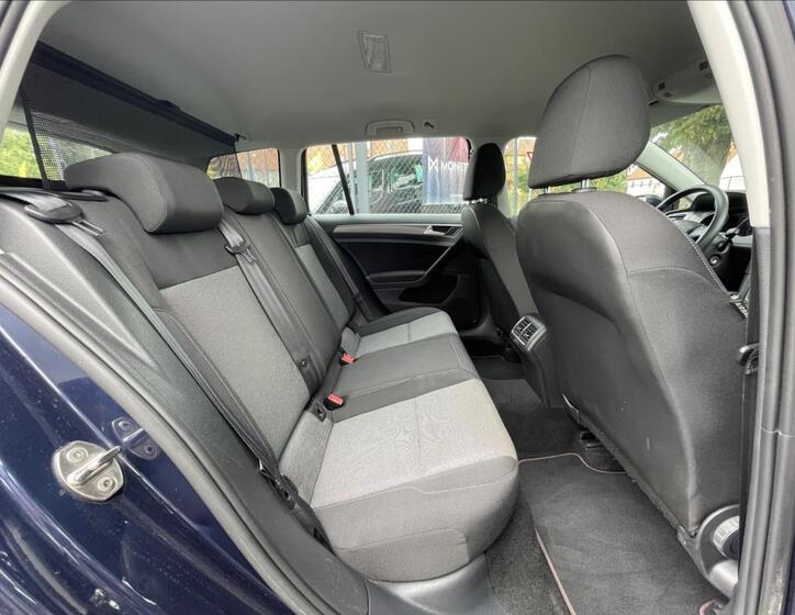 Volkswagen Golf 34