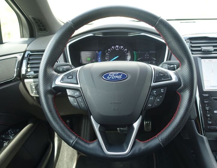 Ford Mondeo 9