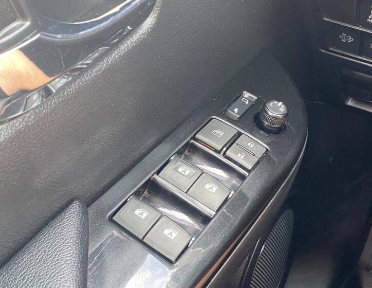 Toyota Hilux 30