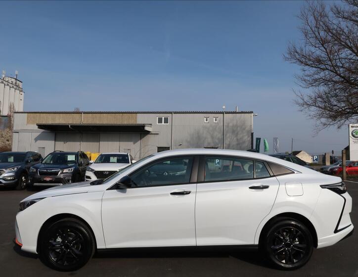 Dongfeng SHINE 6