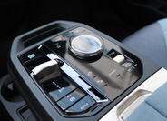 BMW iX 19