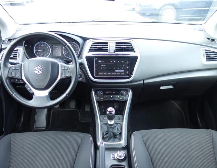 Suzuki S-Cross 17