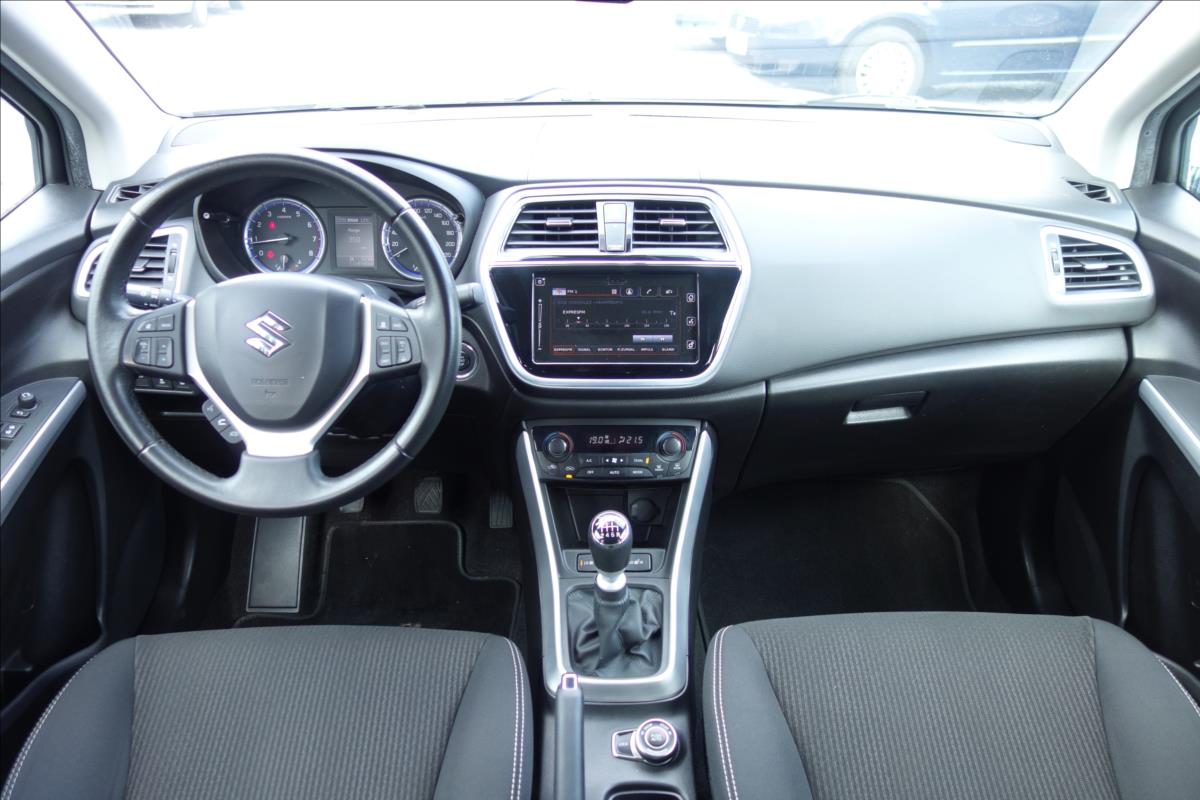 Suzuki S-Cross