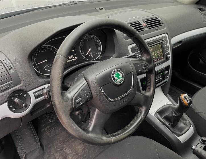 Škoda Octavia 12