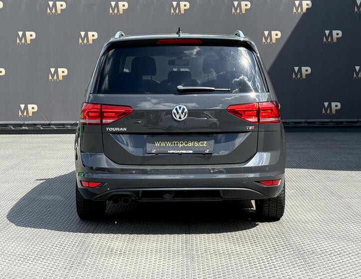 Volkswagen Touran 5