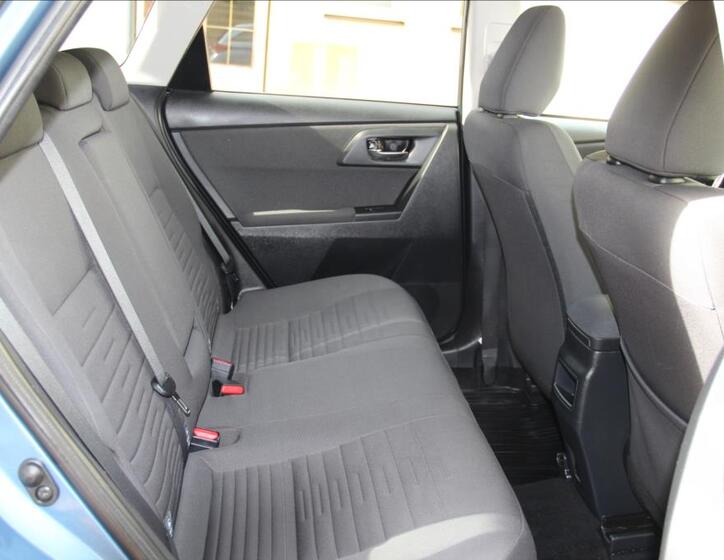 Toyota Auris 19