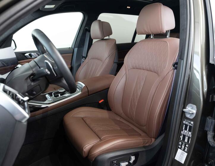 BMW X7 17