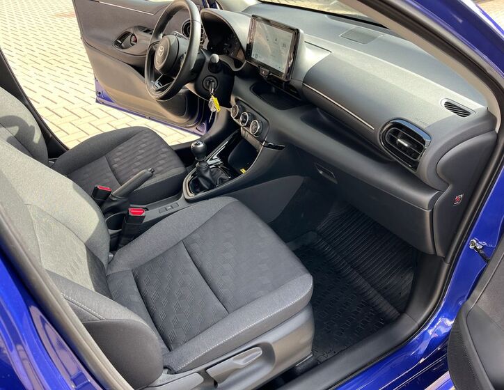 Toyota Yaris 17